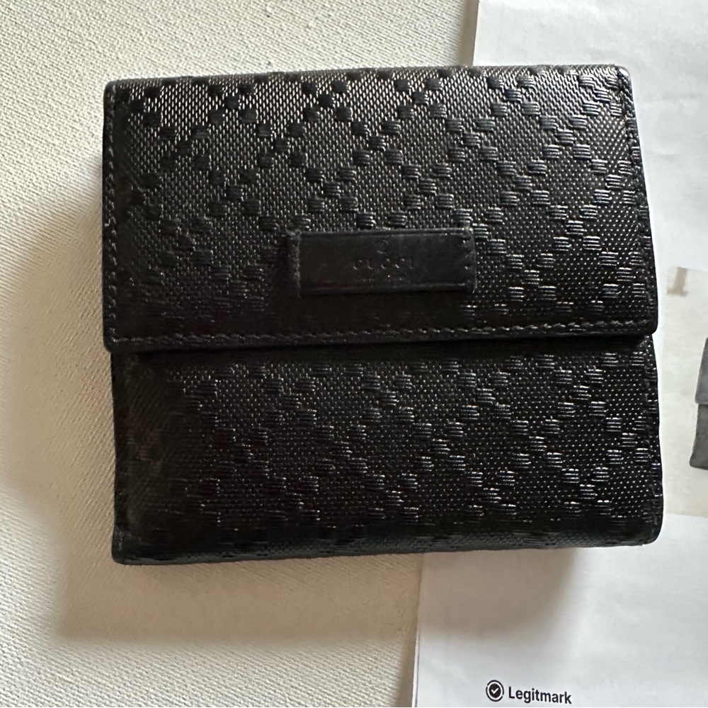 Gucci Elegant Calfskin leather compact Wallet, OSFM